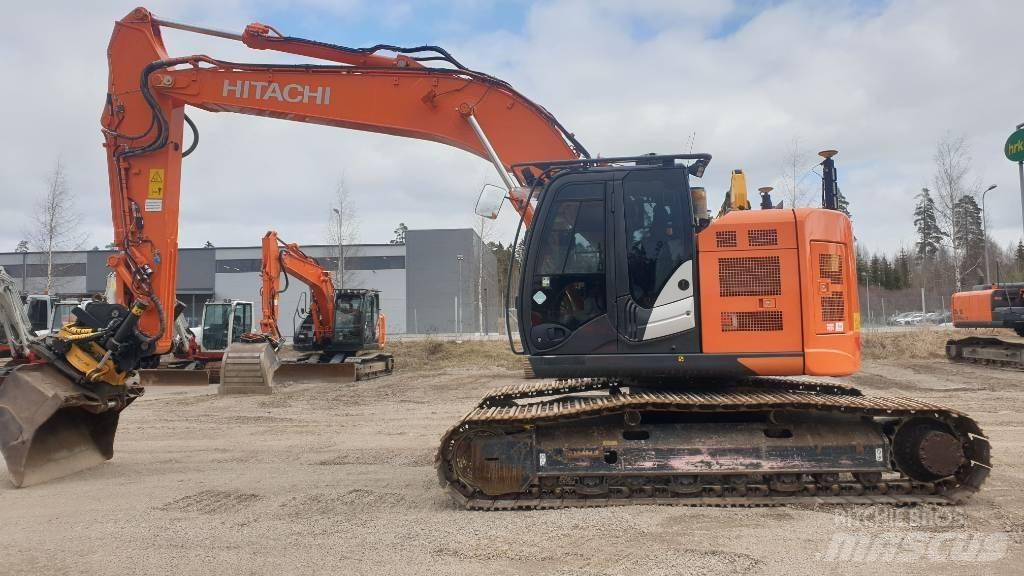 Hitachi ZX225USLC-6 Escavadoras de rastos