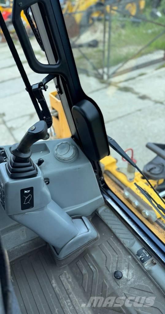 Volvo BL71, JOYSTICK Retroescavadoras