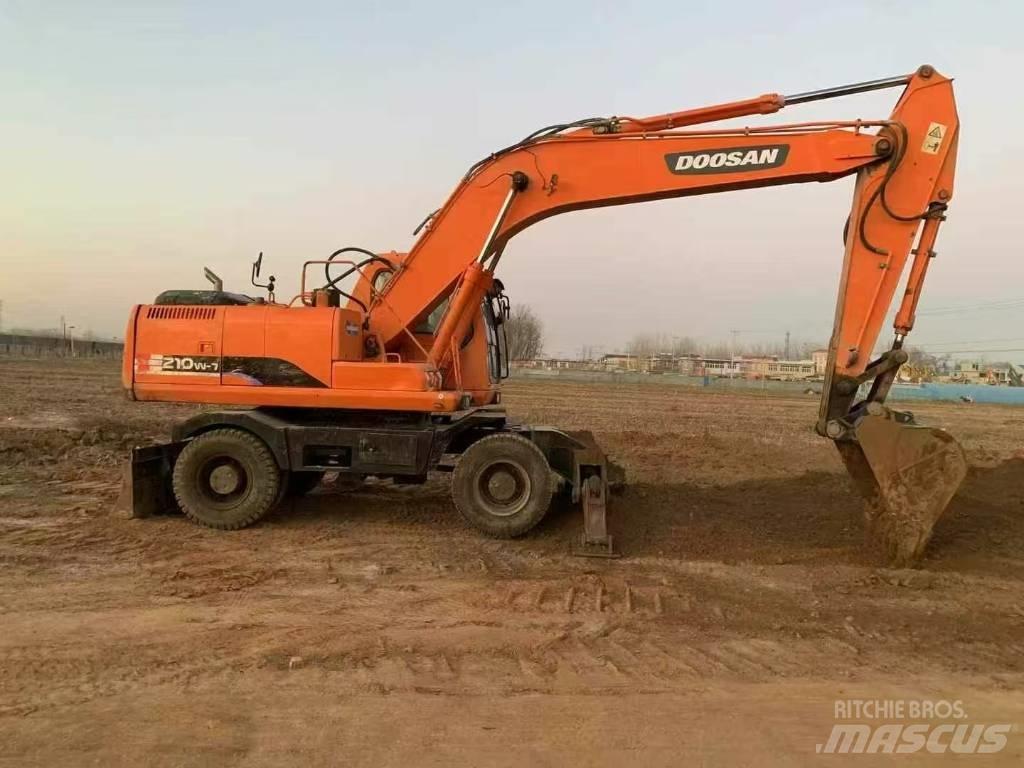 Doosan DH 210 W-7 Escavadoras de rodas