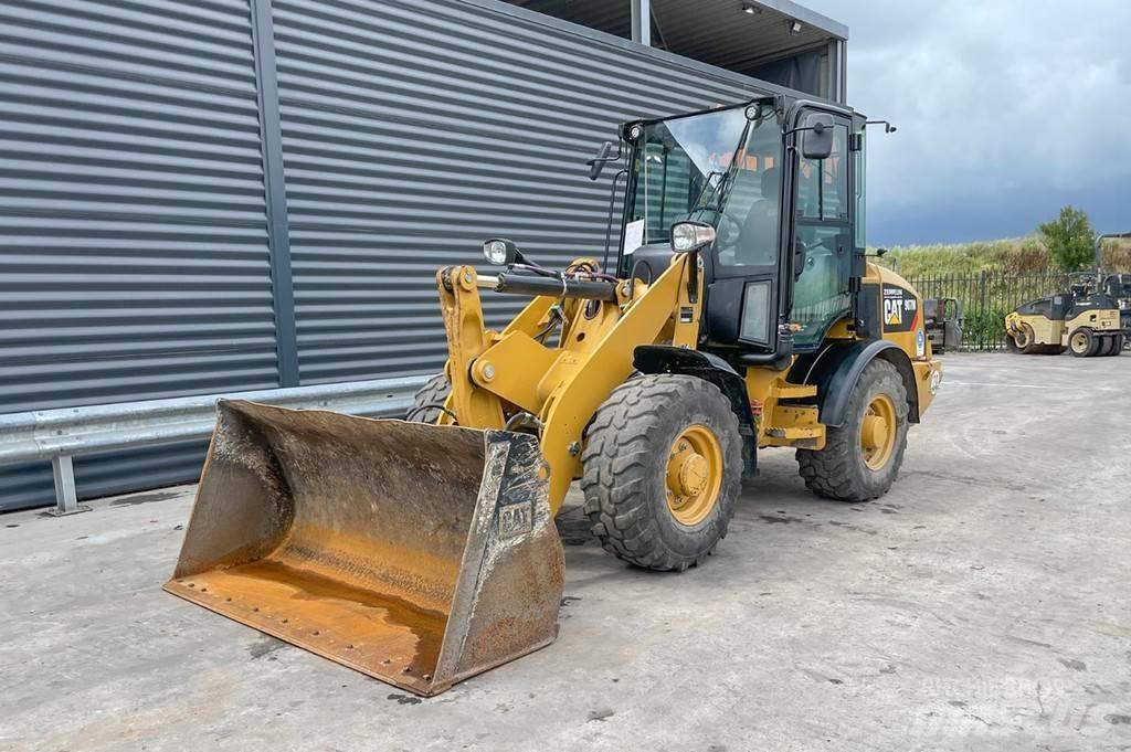 CAT 907M Pás carregadoras de rodas