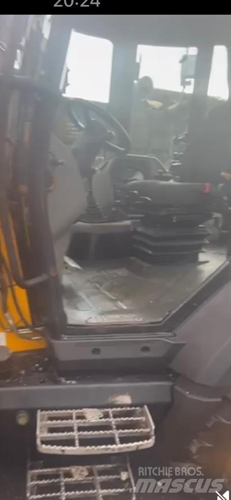 JCB 3CX Compact Retroescavadoras