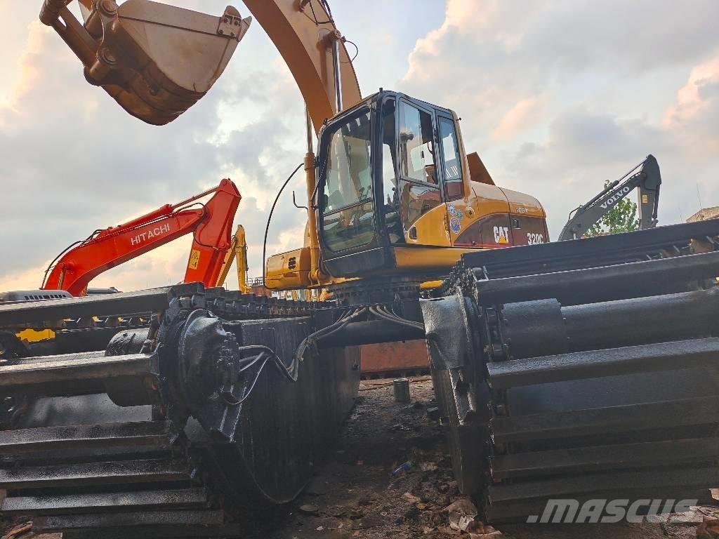 CAT 320 C Escavadoras anfíbias