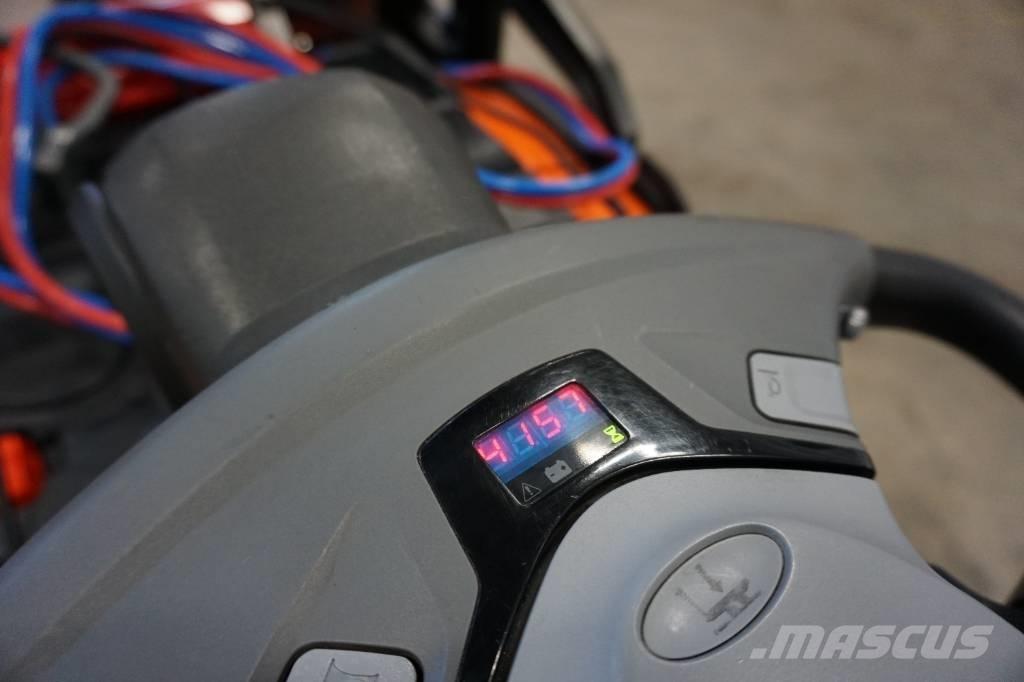 Toyota SPE120L Empilhador para operador externo