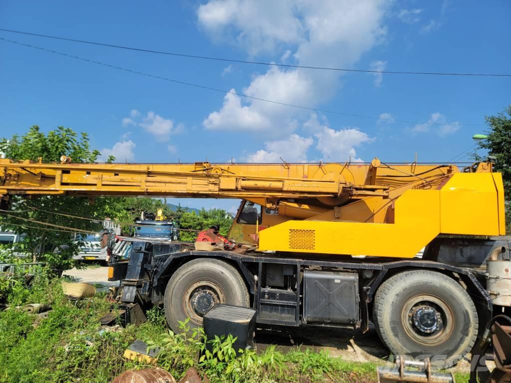 Tadano TR 250 M-5 Gruas Fora-de-estrada