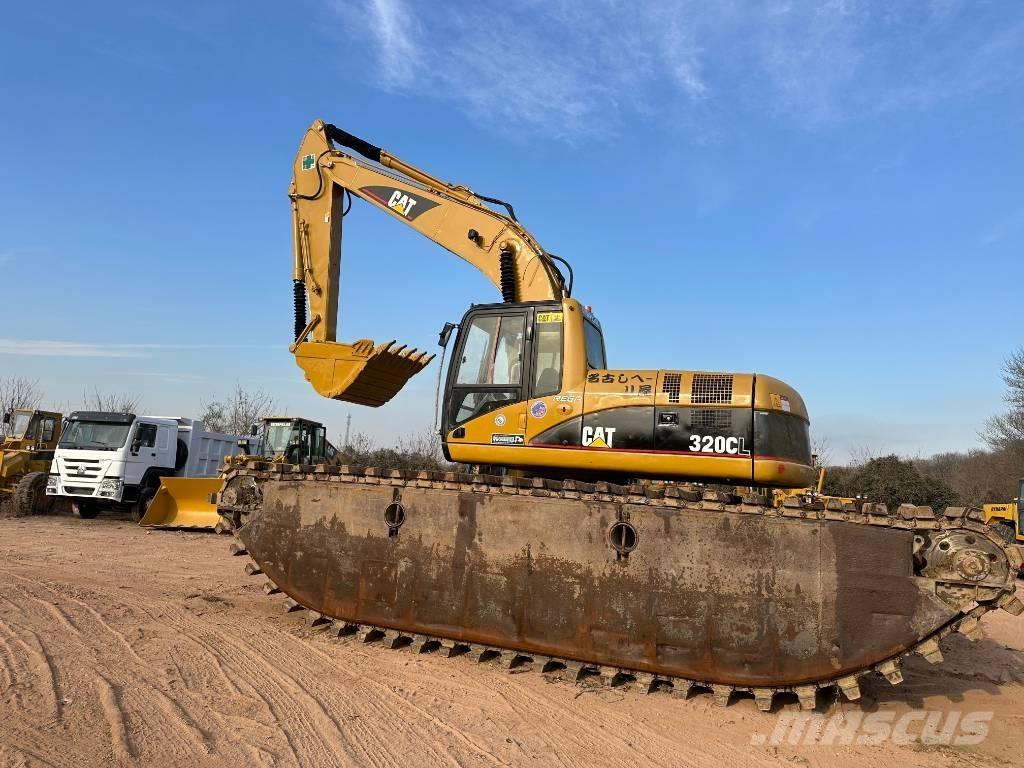 CAT 320CL Escavadoras anfíbias