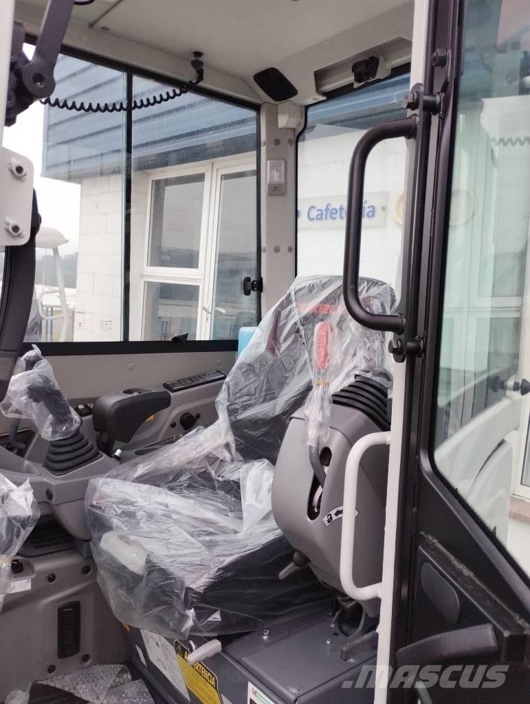 Takeuchi TB 325 R Mini Escavadoras <7t