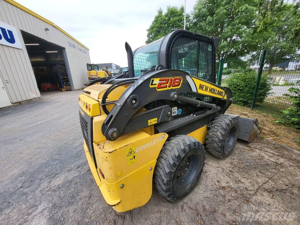 New Holland L218 Carregadoras de direcção deslizante