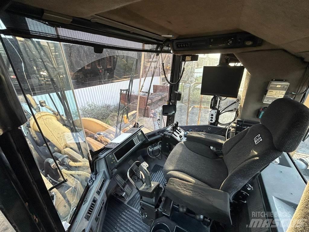 CAT 990 Pás carregadoras de rodas