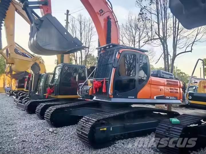 Doosan DX 300 LC Escavadoras de rastos