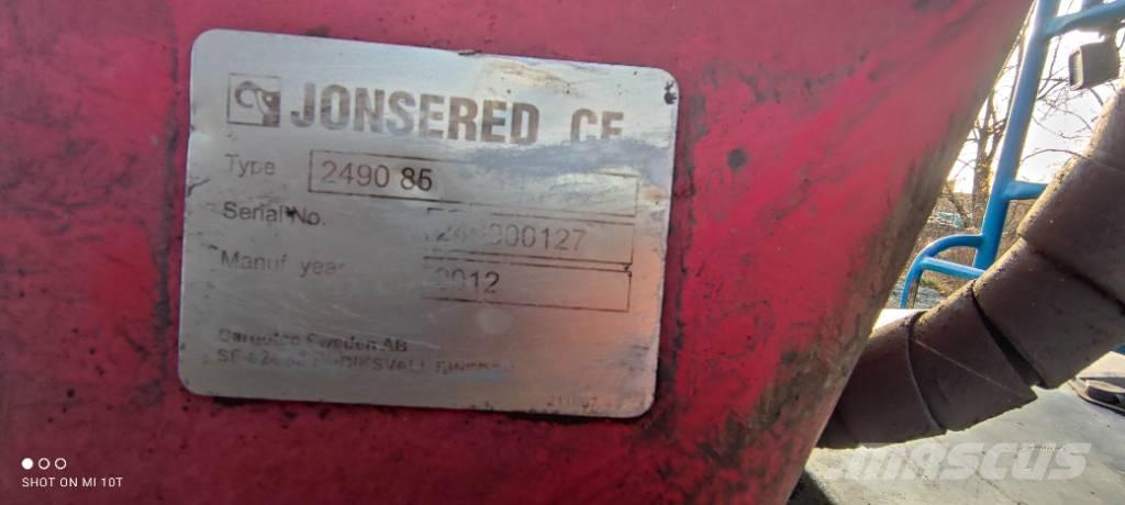 Jonsered 2490 Gruas para troncos