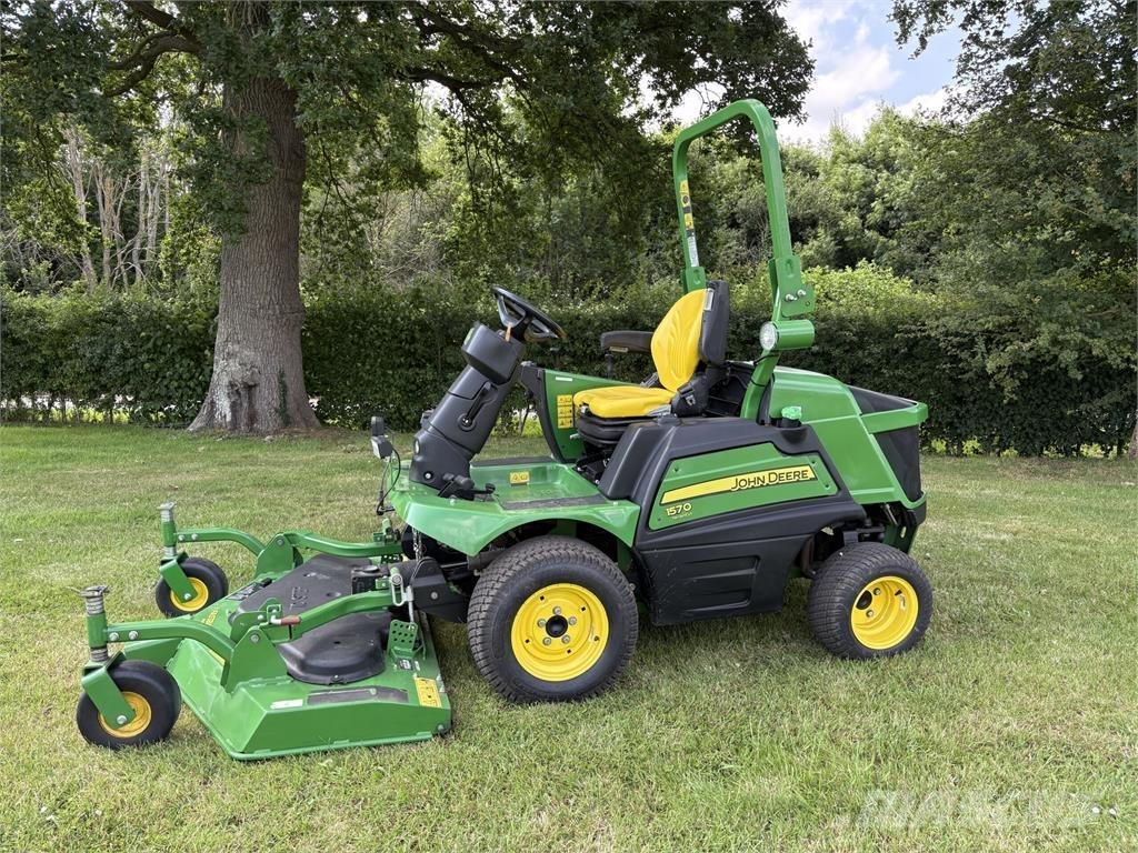 John Deere 1570 Corta-Relvas Riders