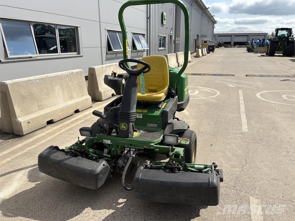 John Deere 2500E Corta-Relvas walk-behind