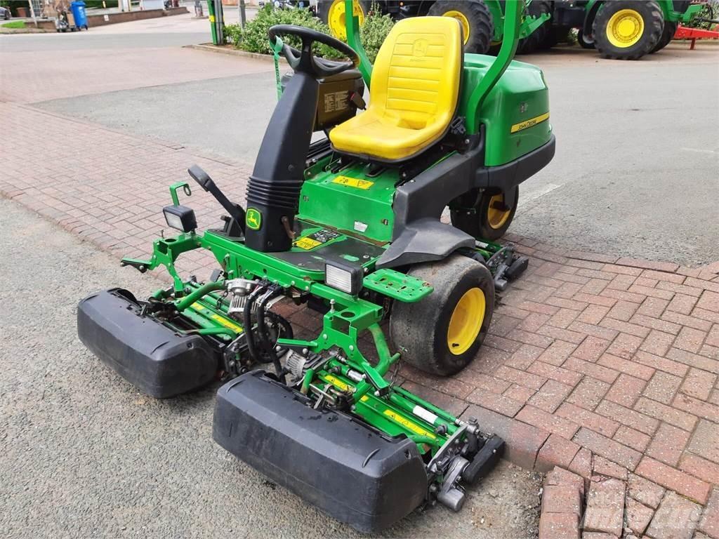 John Deere 2500EH Corta-Relvas walk-behind