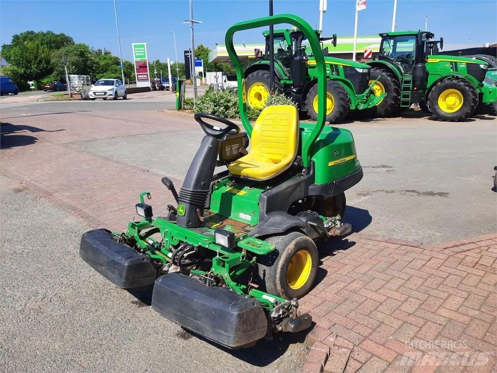 John Deere 2500EH Corta-Relvas walk-behind