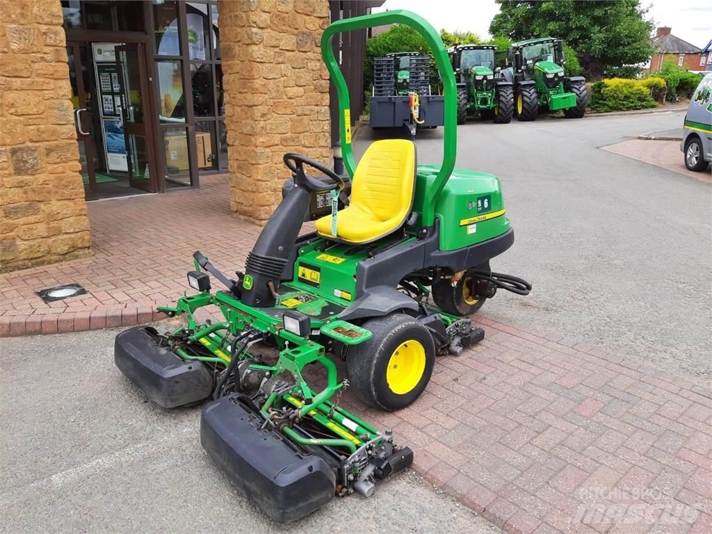 John Deere 2500EH Corta-Relvas walk-behind
