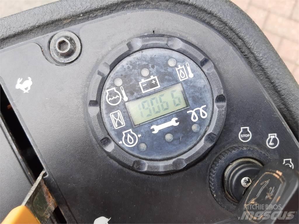 John Deere 2500EH Corta-Relvas walk-behind