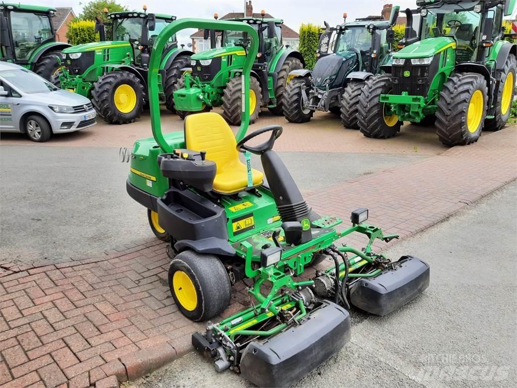 John Deere 2500EH Corta-Relvas walk-behind