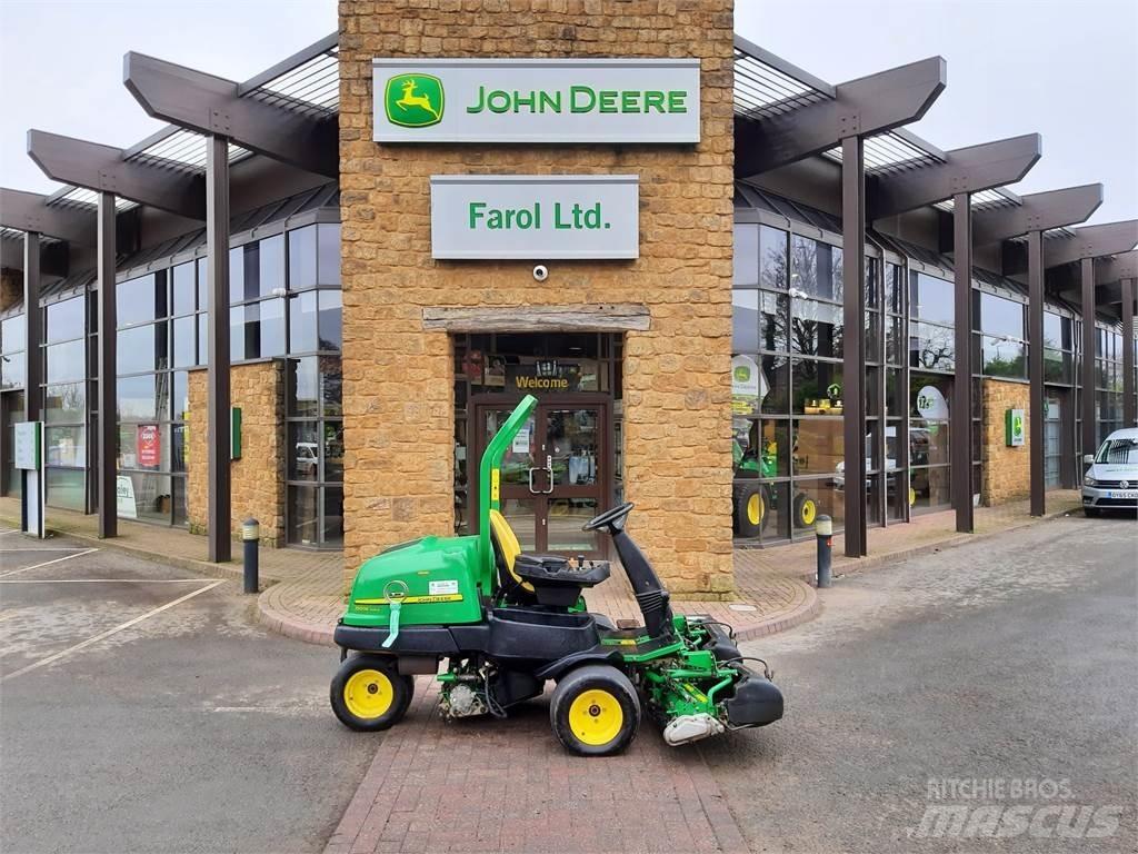 John Deere 2500EH Corta-Relvas walk-behind