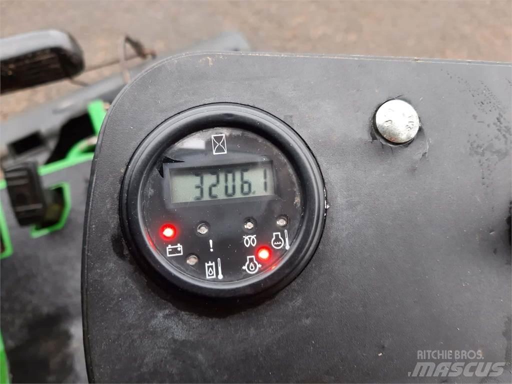 John Deere 2500EH Corta-Relvas walk-behind