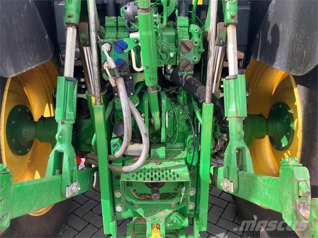 John Deere 6110M Tratores Agrícolas usados