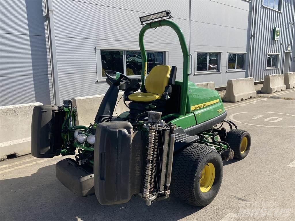 John Deere 7500AE Corta-Relvas walk-behind