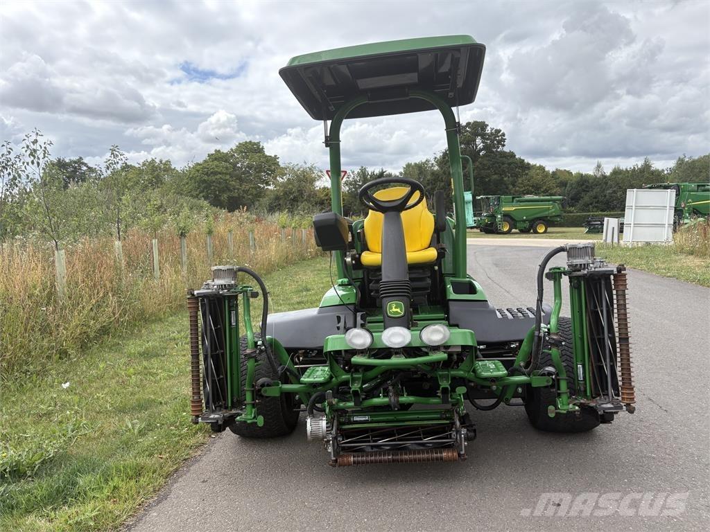 John Deere 7500AE Corta-Relvas walk-behind