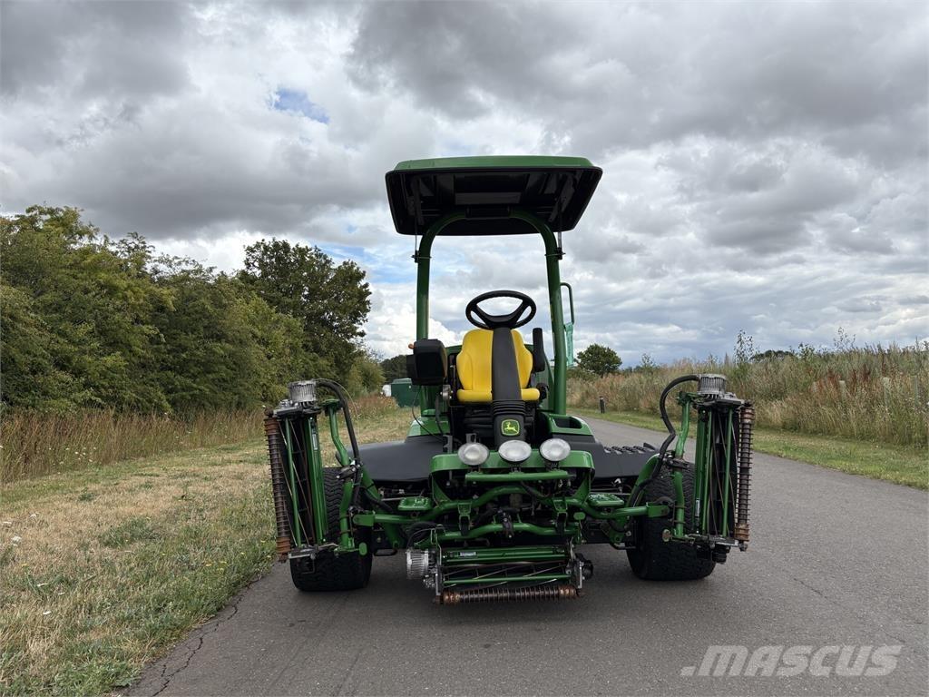 John Deere 7500AE Corta-Relvas walk-behind