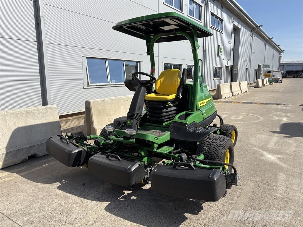 John Deere 7500AE Corta-Relvas walk-behind