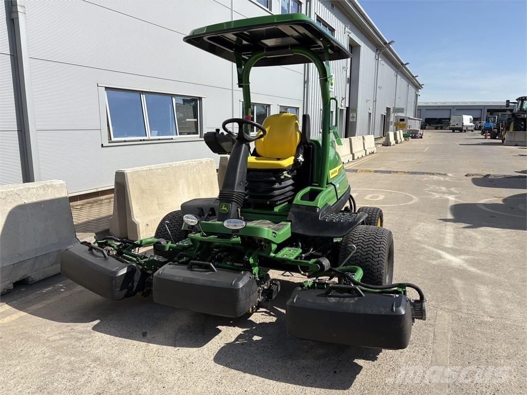 John Deere 7500AE Corta-Relvas walk-behind