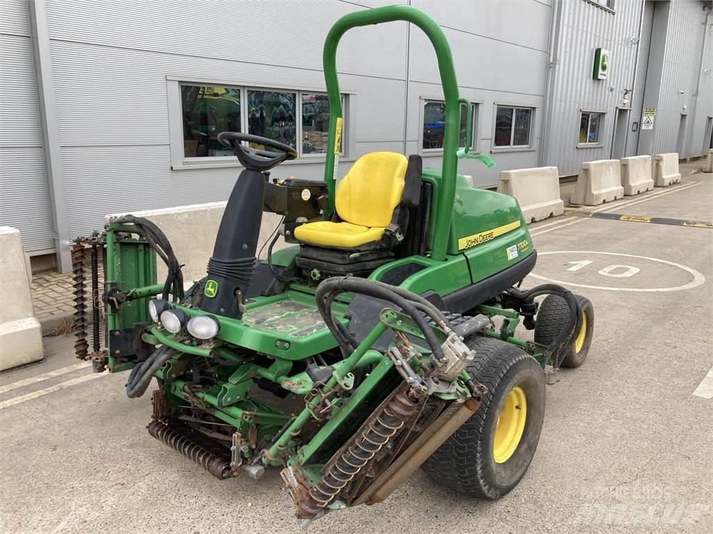 John Deere 7700A Corta-Relvas walk-behind