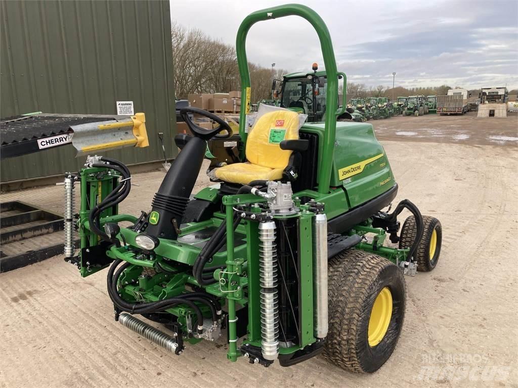 John Deere 7700A Corta-Relvas walk-behind