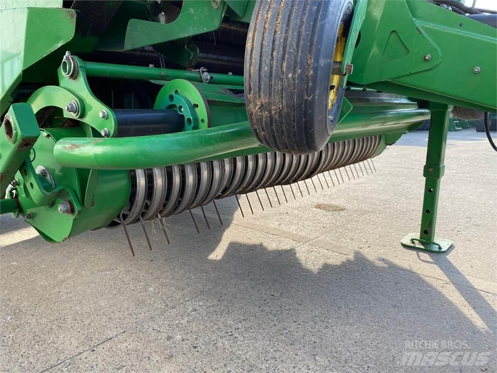 John Deere 960 Enfardadeira de fardos quadrados