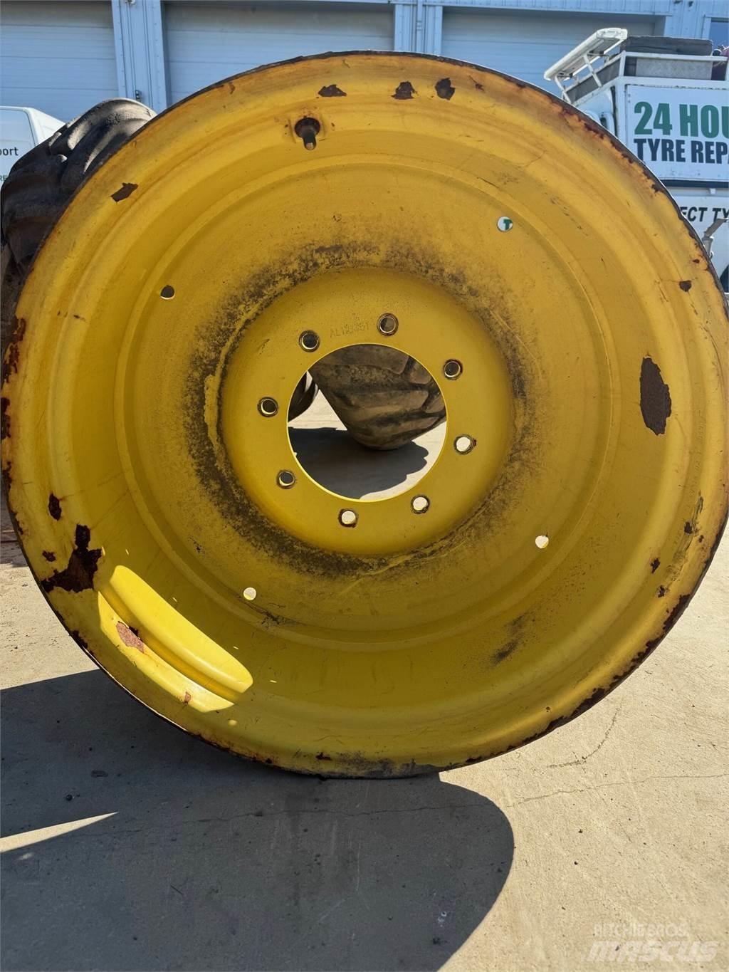 John Deere Example Pneus Agrícolas