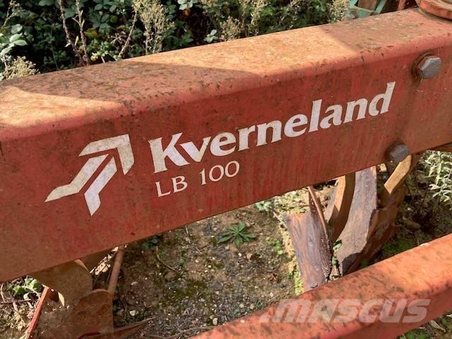 Kverneland LB100 Charruas reversíveis