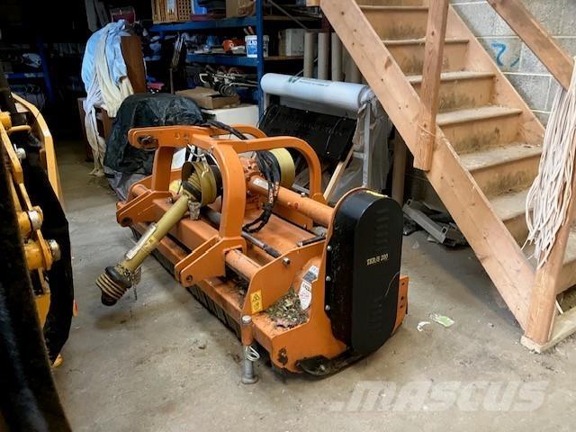 TEAGLE EKR/S200 Gadanheiras e cortadores de folhas para pastos