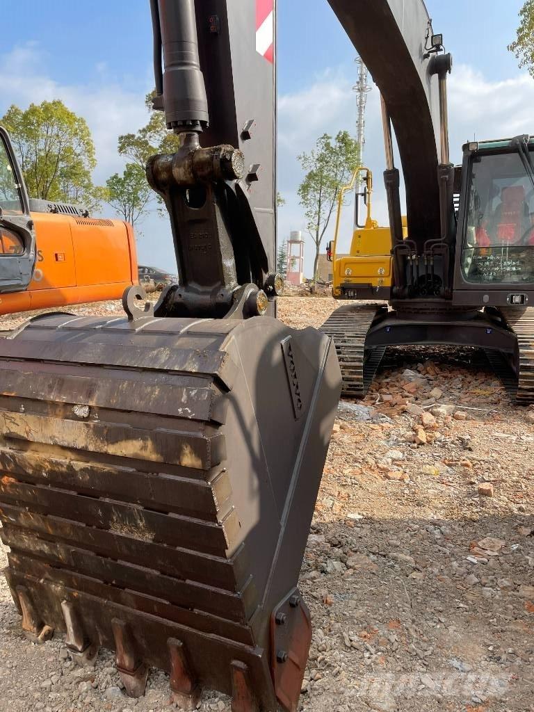 Volvo 220D Escavadoras de rastos