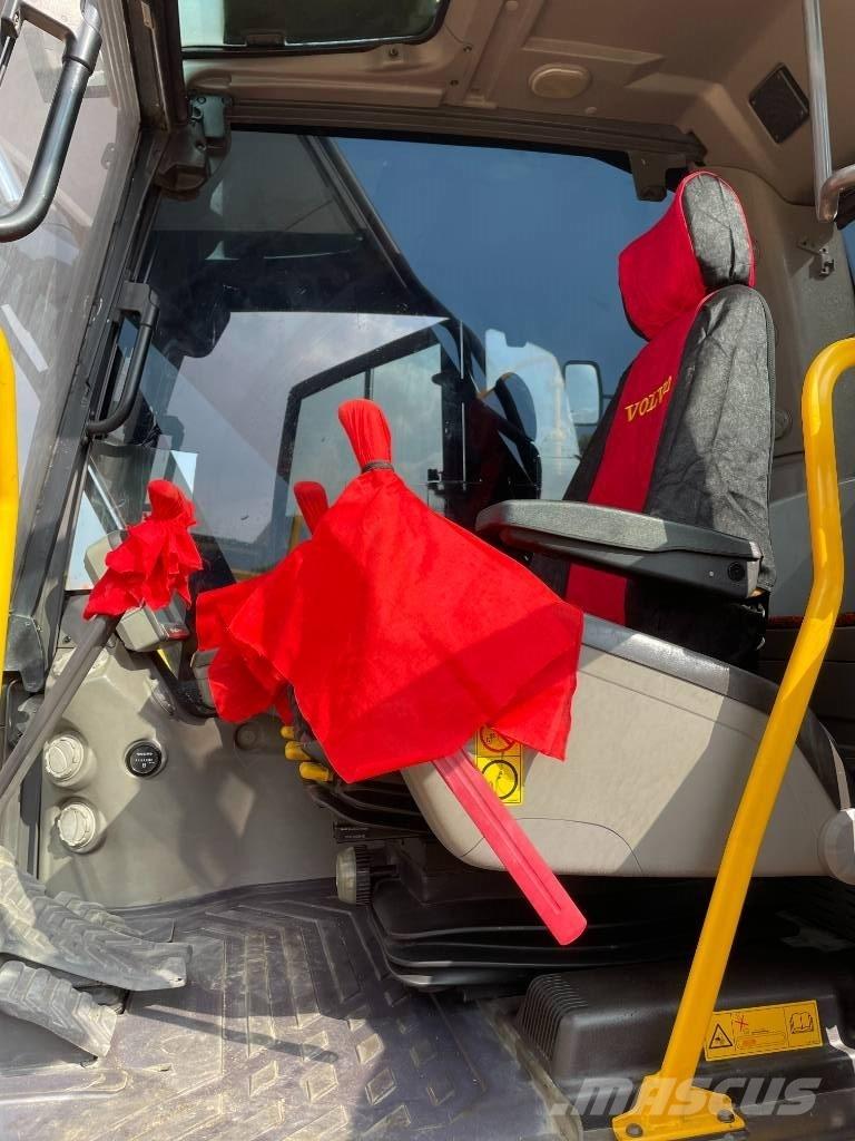 Volvo 220D Escavadoras de rastos