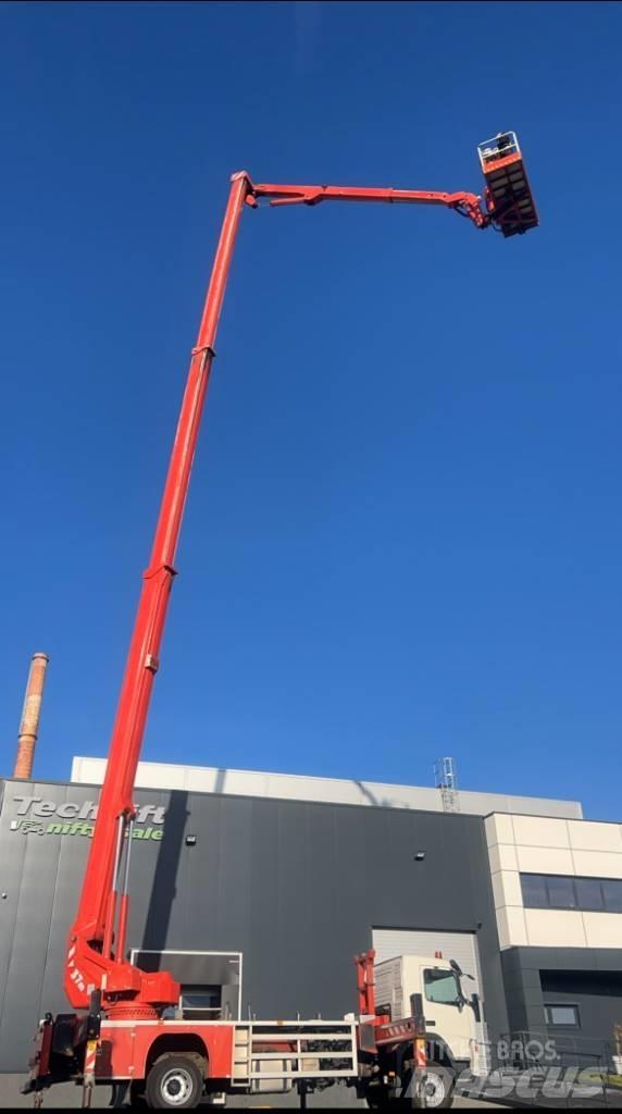 Bronto S37XDT Plataformas aéreas montadas em camião