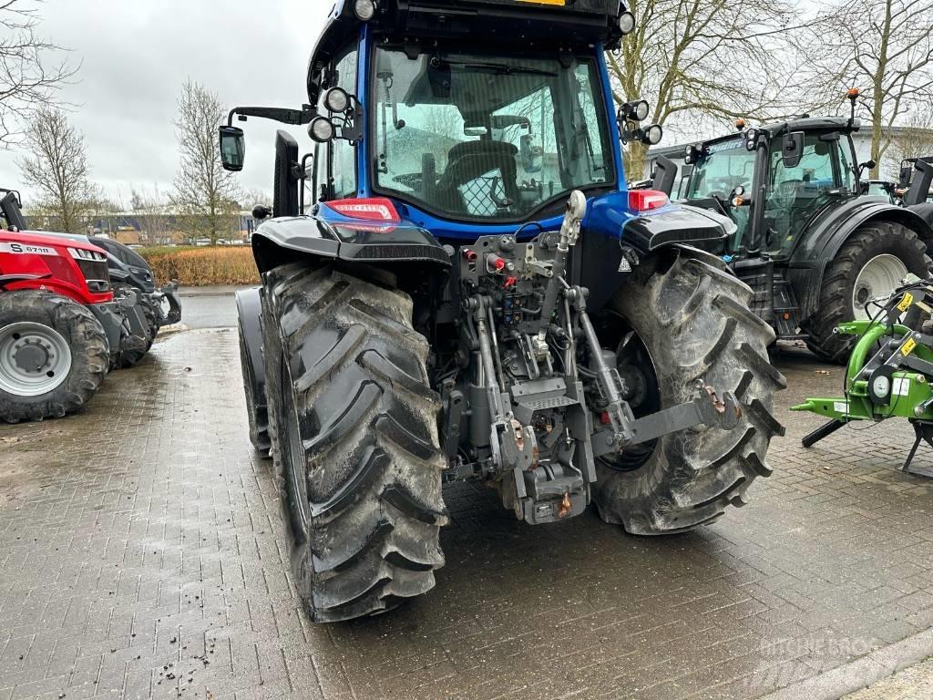 Valtra G125EA Tratores Agrícolas usados