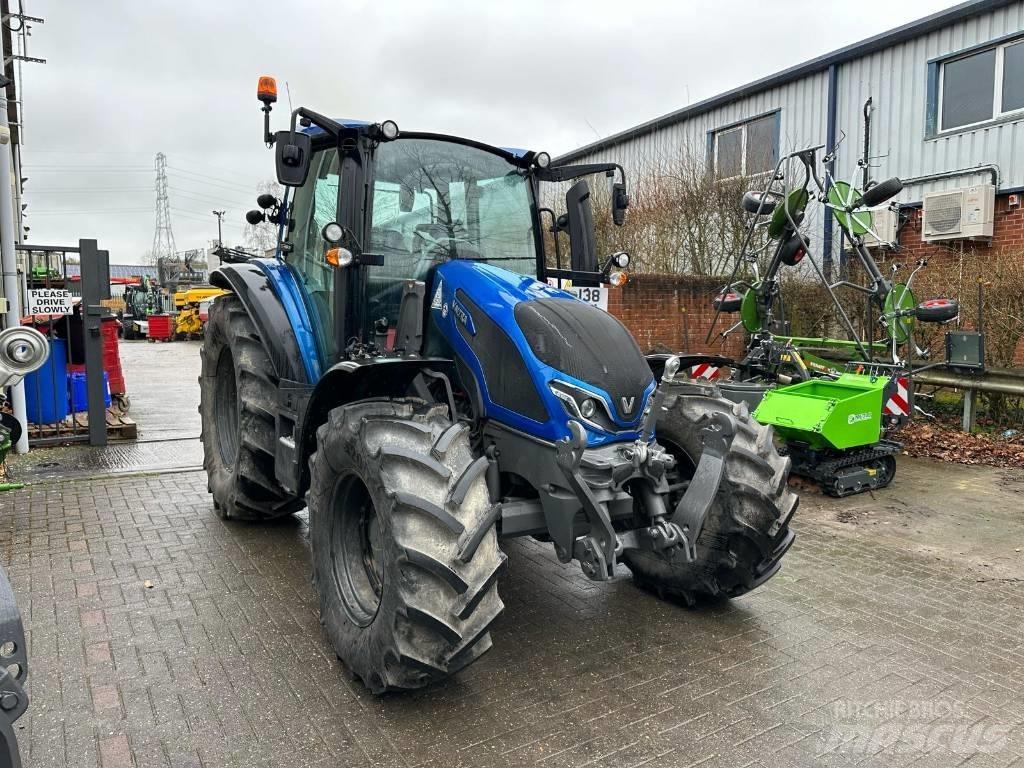 Valtra G125EA Tratores Agrícolas usados