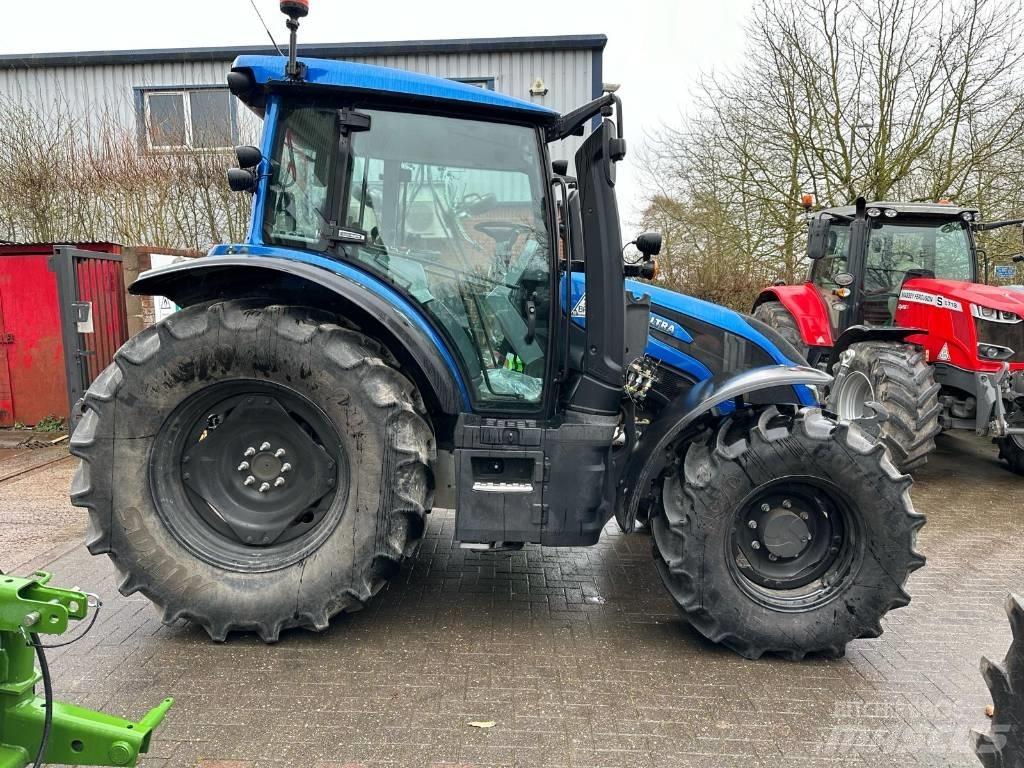 Valtra G125EA Tratores Agrícolas usados