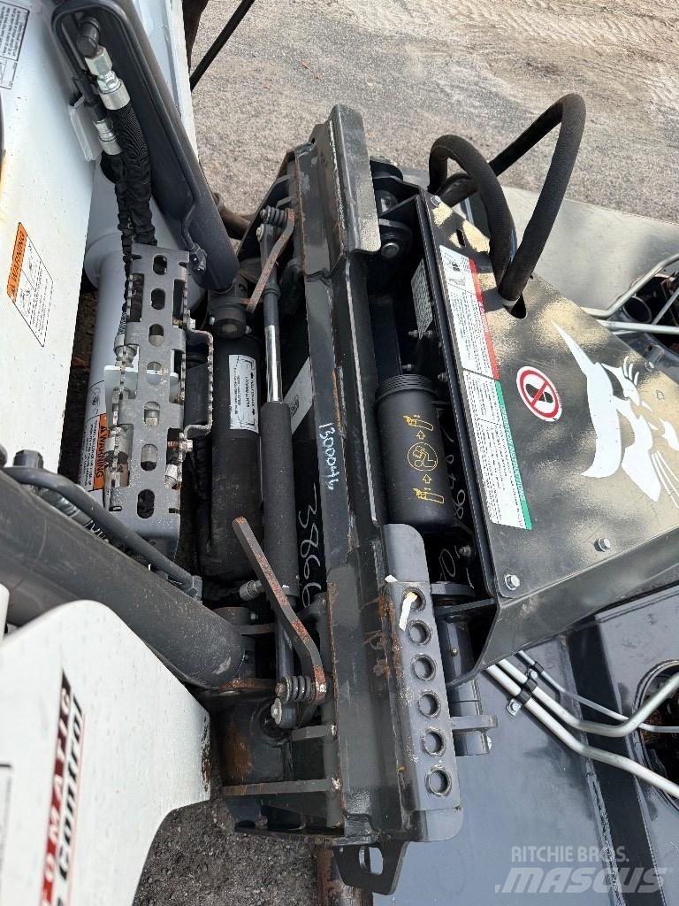 Bobcat T 770 Carregadoras de direcção deslizante