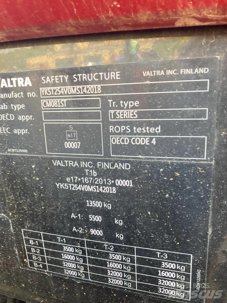 Valtra T 254 V Tratores Agrícolas usados