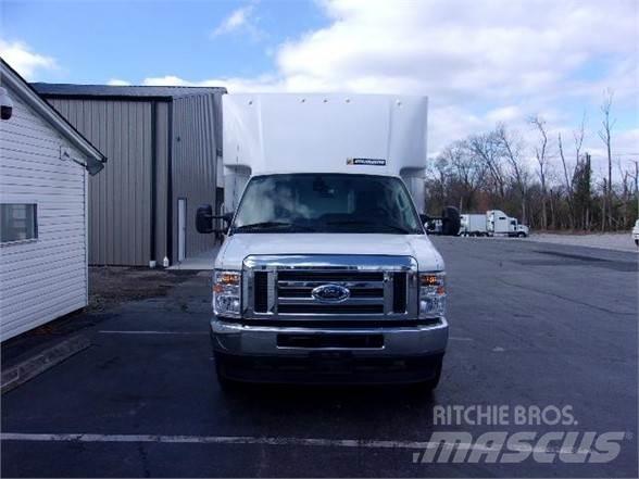 Ford E450 Camiões de caixa fechada