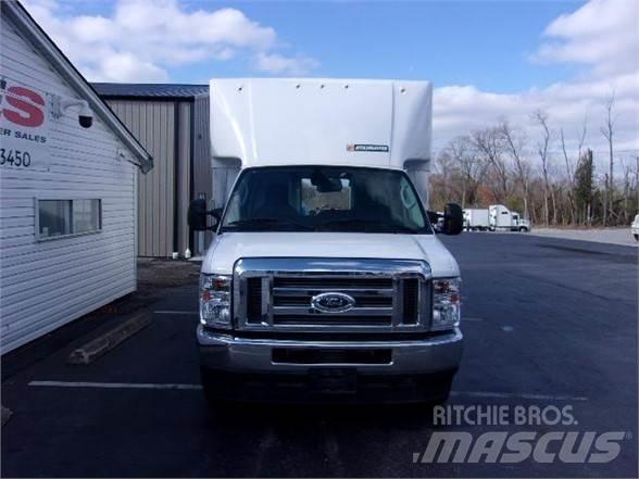Ford E450 Camiões de caixa fechada