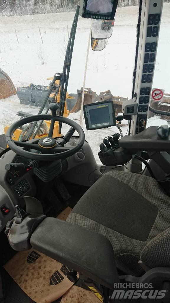 Volvo L120H, UTHYRES Pás carregadoras de rodas