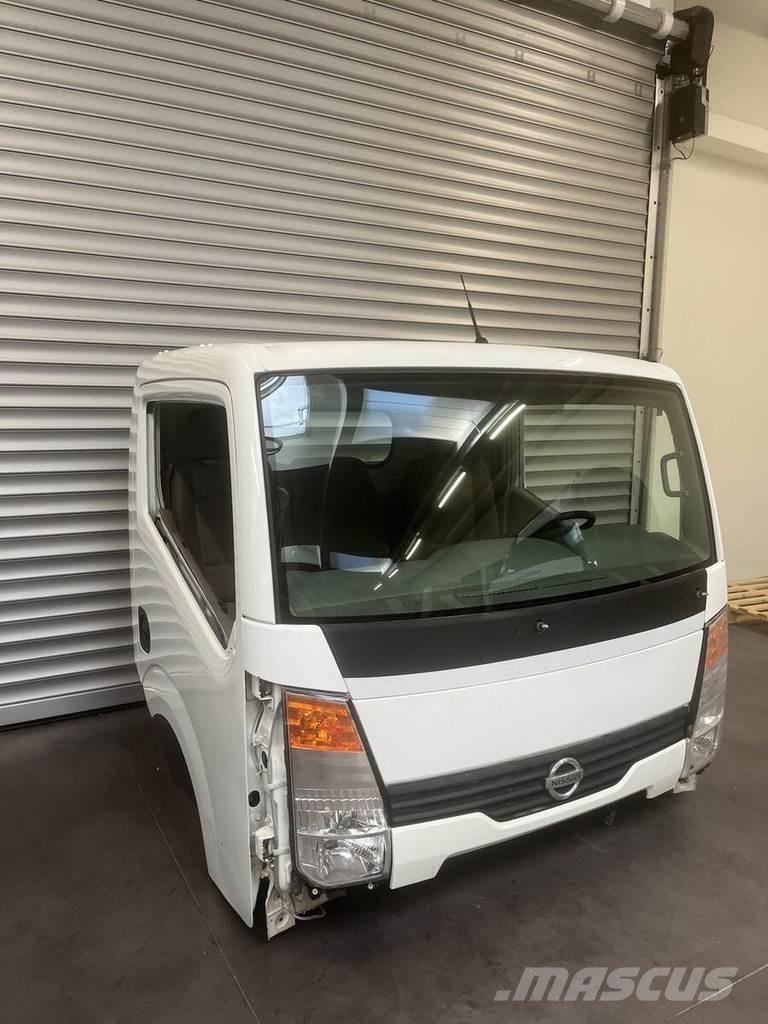 Nissan Cabstar Cabines e interior