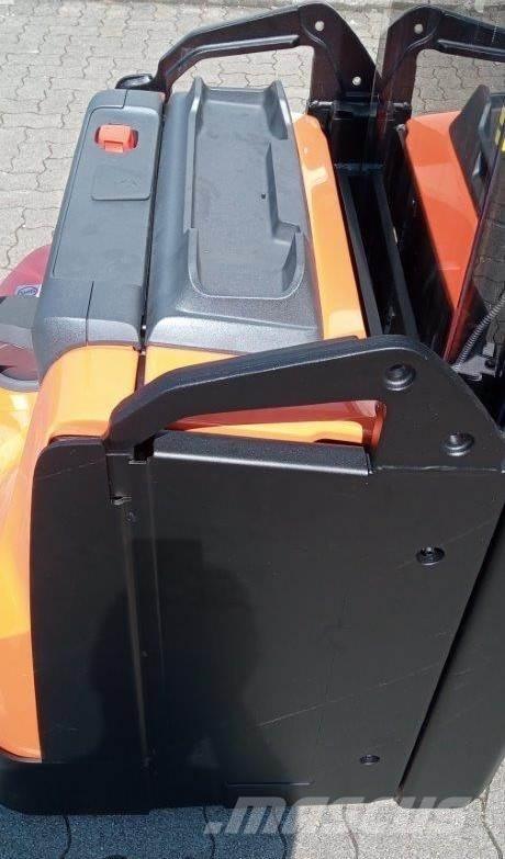 Toyota SWE160L Empilhador para operador externo