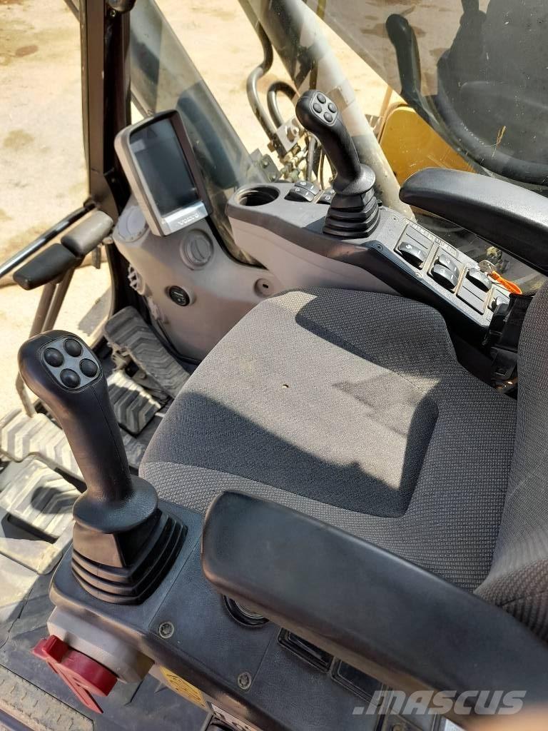 Volvo EC 250 D L Escavadoras de rastos