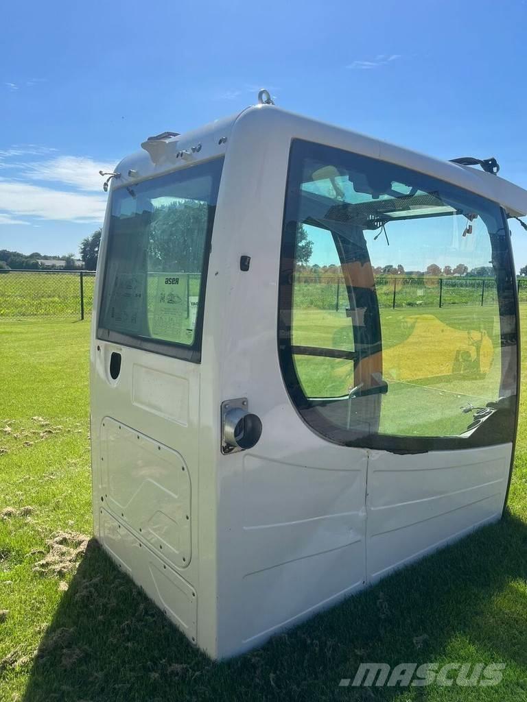 Liebherr 11407040 Cabines e interior